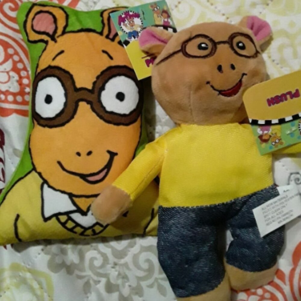 3 pc PBS ARTHUR READ SMALL PILLOW + STUFFED DOLL TOY N SOCKS